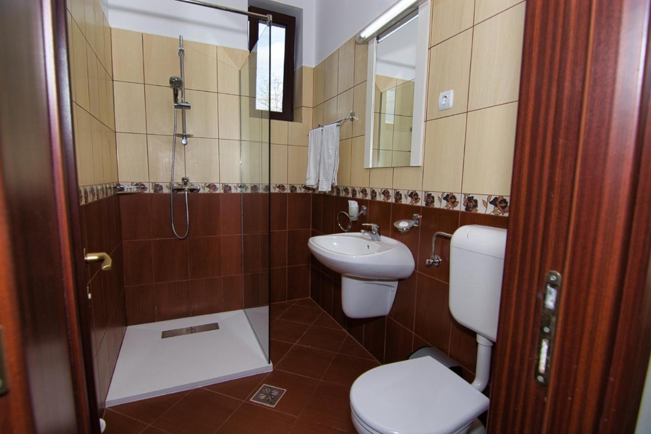 Motel Seaca Călimăneşti Bagian luar foto